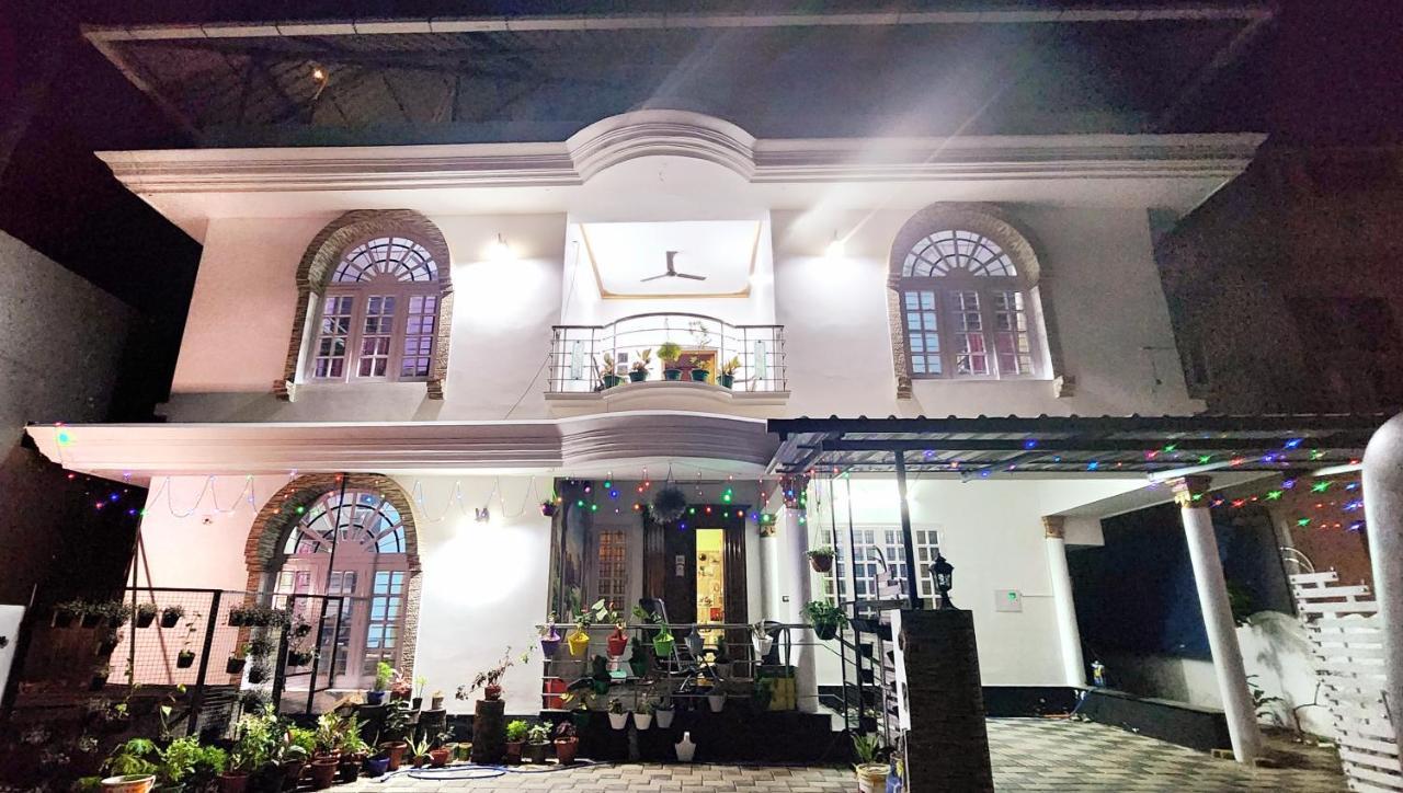 Hotel Jj'S White House Thrissur Zewnętrze zdjęcie